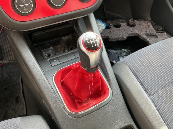 Gebruikte Pook Volkswagen Jetta III (1K2) 1.6 FSI 16V Prijs € 49,99 Margeregeling aangeboden door A-Team Automotive