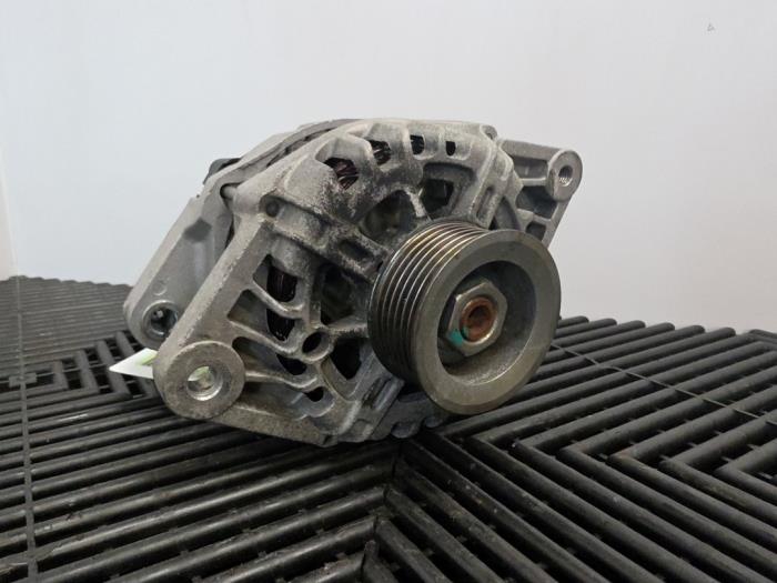 Gebruikte Dynamo Hyundai i30 Crosswagon (WWH) 1.4 CVVT 16V Prijs € 24,99 Margeregeling aangeboden door A-Team Automotive