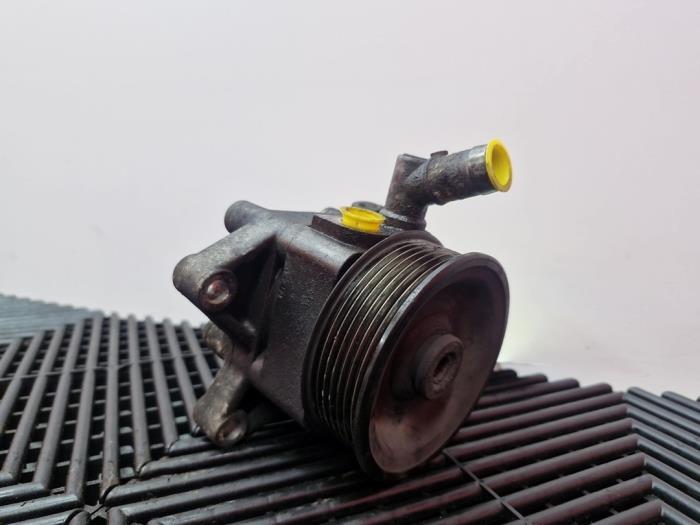 Gebruikte Pomp Servo Iveco New Daily VI 33S16, 35C16, 35S16 Prijs € 99,99 Margeregeling aangeboden door A-Team Automotive