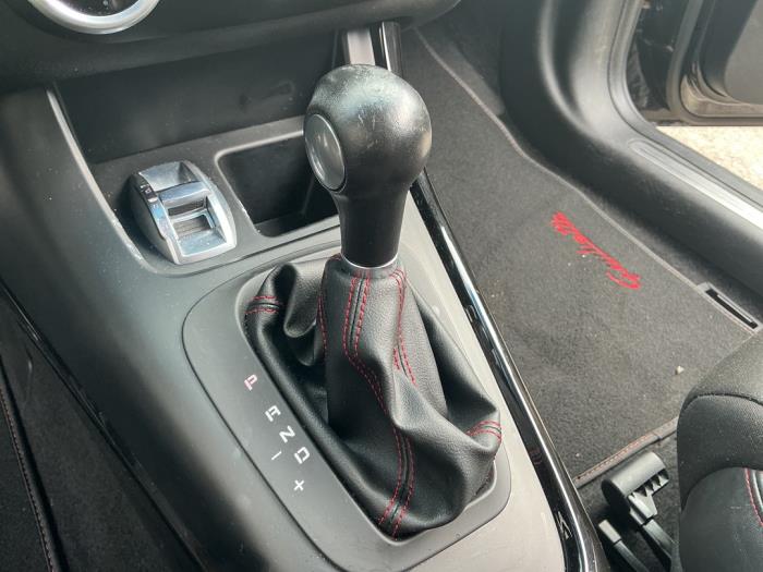 Gebruikte Selectiehendel automaat Alfa Romeo Giulietta (940) 1.4 TB 16V MultiAir Prijs op aanvraag aangeboden door A-Team Automotive