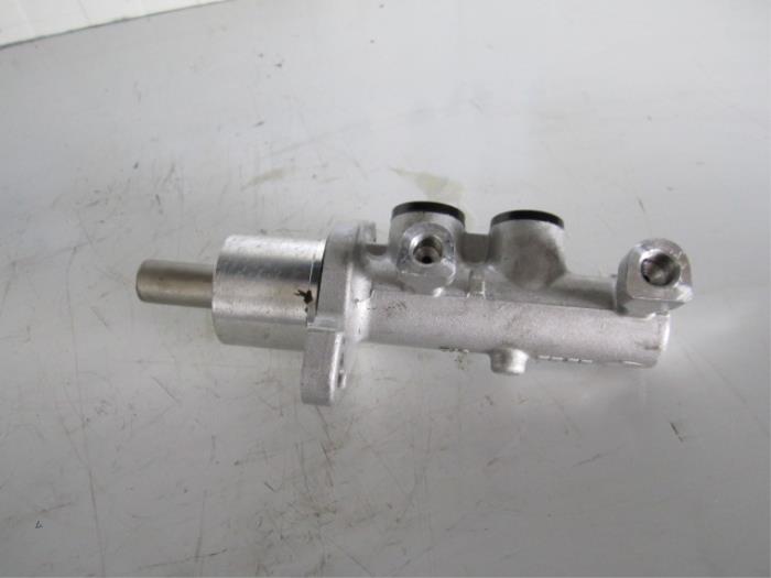 Glówny cylinder hamulcowy - dd7f92ec-87c0-45b6-8f94-02ac0a521eb3.jpg