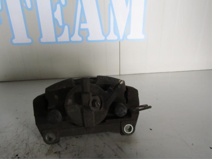 Front brake calliper, right - 5ceeebbf-ae97-4dc0-b64d-000c02a67eae.jpg