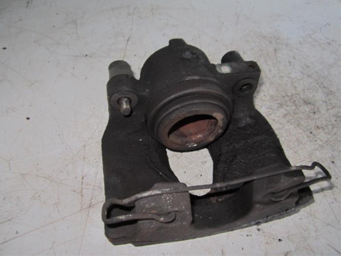 Front brake calliper, right - 85689b19-3260-4c00-b8a6-b20c354035fb.jpg