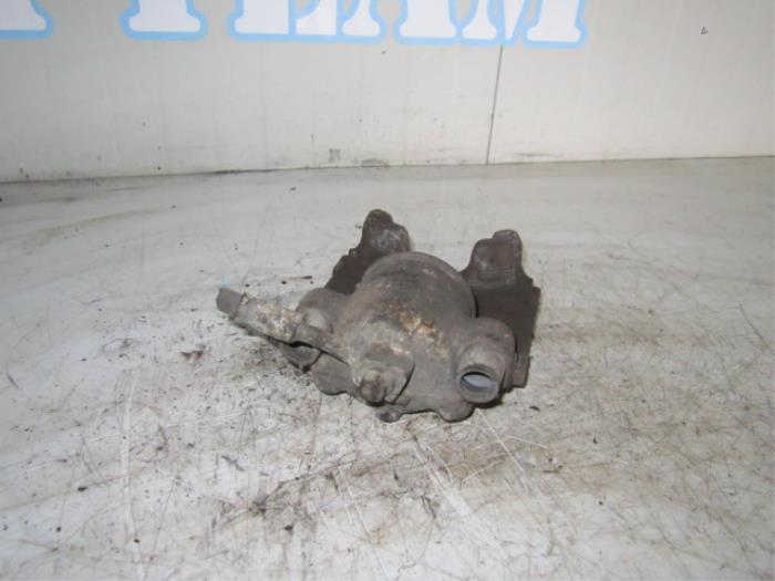 Front brake calliper, right - e269268d-d71b-4623-a248-02eb63d9a70d.jpg