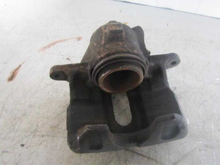 Front brake calliper, right - b02f9678-e3aa-4ccd-98a0-b6c5e2b676cc.jpg