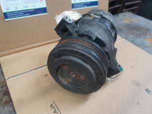 Aircopomp van een BMW 3 serie (E46/4) 320i 24V 2002