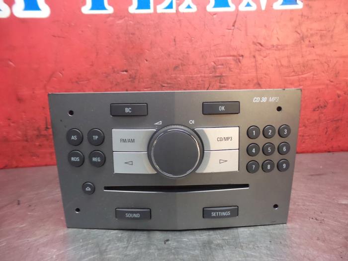 Radio CD player - 7f5266ed-1a35-4f46-9d5c-d860b85c9290.jpg