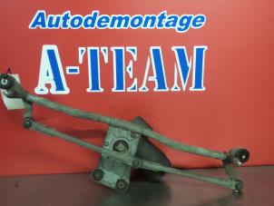 Gebruikte Ruitenwismotor + Mechaniek Ford Escort 6 (AAL/ABL) 1.6 16V Prijs € 49,99 Margeregeling aangeboden door A-Team Automotive Rotterdam