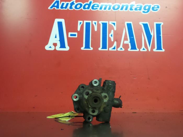 Gebruikte Pomp Servo Volkswagen Golf IV (1J1) 1.9 TDI 100 Prijs € 29,99 Margeregeling aangeboden door A-Team Automotive