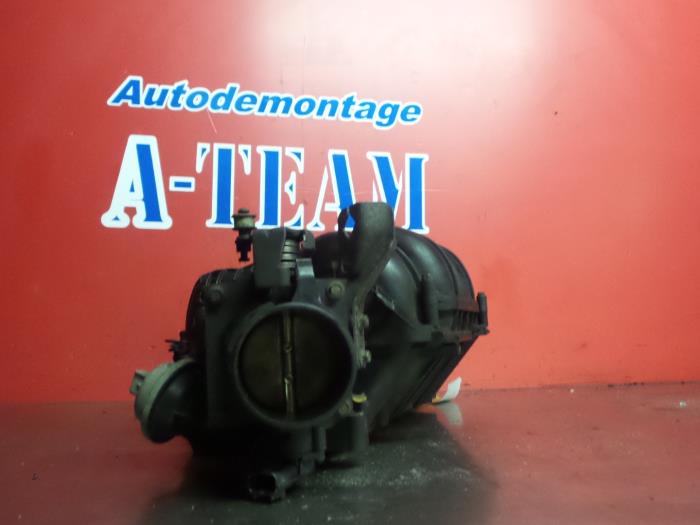 Gebruikte Gasklephuis Ford Mondeo III Wagon 1.8 16V Prijs € 29,99 Margeregeling aangeboden door A-Team Automotive