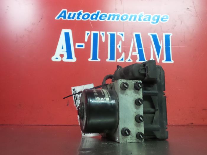 Gebruikte ABS Pomp Volkswagen Golf IV (1J1) 1.9 SDI Prijs € 29,99 Margeregeling aangeboden door A-Team Automotive