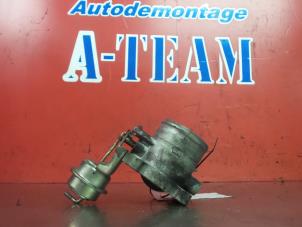 Gebruikte Gasklephuis Opel Signum (F48) 3.0 CDTI V6 24V Prijs € 14,99 Margeregeling aangeboden door A-Team Automotive