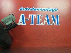 Gebruikte Hoofdremcilinder Mercedes Vito (638.1/2) 2.3 108D Prijs € 34,99 Margeregeling aangeboden door A-Team Automotive