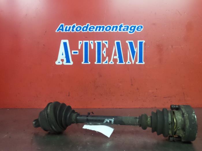 Gebruikte Steekas links-voor Volkswagen Transporter/Caravelle T4 1.9 D,Caravelle Prijs € 29,99 Margeregeling aangeboden door A-Team Automotive