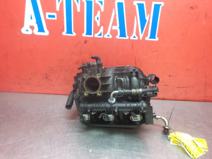 Gebruikte Galerij (Injectie) Opel Corsa C (F08/68) 1.0 12V Prijs € 24,99 Margeregeling aangeboden door A-Team Automotive