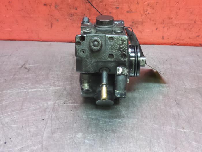 Dieselpomp van een Opel Corsa 2013