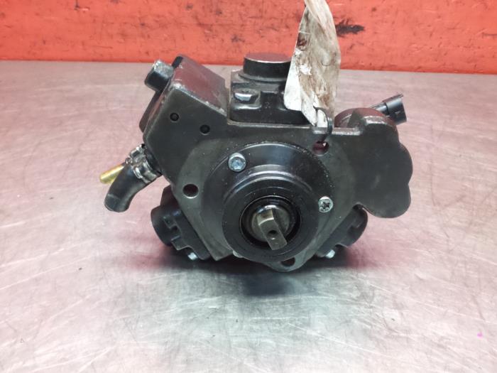 Dieselpomp van een Opel Corsa 2013