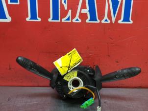 Gebruikte Combischakelaar Stuurkolom Fiat Punto II (188) 1.3 JTD 16V Prijs € 24,99 Margeregeling aangeboden door A-Team Automotive