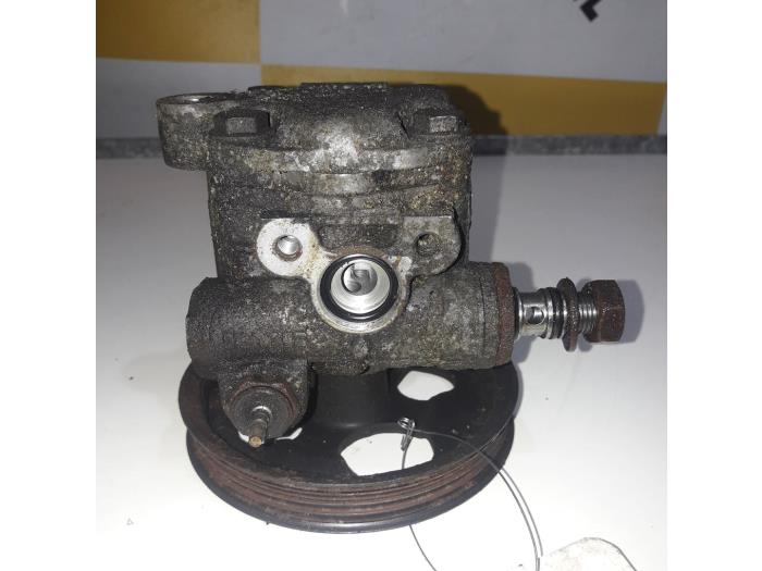 Gebruikte Servopomp Suzuki Swift (SF310/413) 1.0i Summum Prijs € 34,99 Margeregeling aangeboden door Yellow Parts