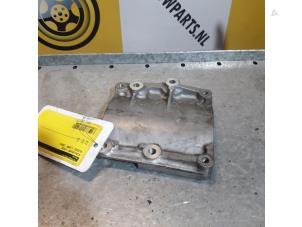Gebruikte Aircopomp Steun Suzuki Liana (ERC/ERD/RH4) 1.3 MPi 16V Prijs € 25,00 Margeregeling aangeboden door Yellow Parts