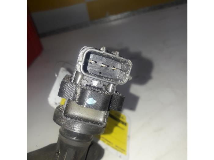 Gebruikte Bobine Suzuki Grand Vitara I (FT/GT/HT) 2.0 16V Prijs € 20,00 Margeregeling aangeboden door Yellow Parts