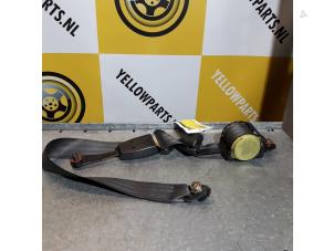 Gebruikte Veiligheidsgordel rechts-voor Suzuki Vitara Cabrio (ET/TA) 2.0i 16V Prijs € 54,45 Inclusief btw aangeboden door Yellow Parts