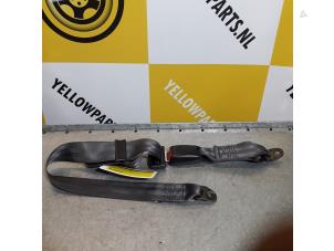 Gebruikte Veiligheidsgordel midden-achter Suzuki Grand Vitara I (FT/GT/HT) 2.0 16V Prijs € 25,00 Margeregeling aangeboden door Yellow Parts