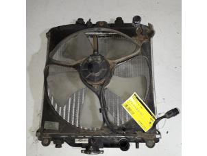 Gebruikte Radiateur Suzuki Alto (SH410) 1.0 GA,GL MPi Prijs € 40,00 Margeregeling aangeboden door Yellow Parts
