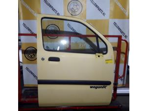Gebruikte Portier 4Deurs rechts-voor Suzuki Wagon-R+ (RB) 1.0 12V Prijs € 100,00 Margeregeling aangeboden door Yellow Parts