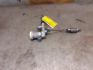 Gebruikte Koppeling Hoofd Cilinder Suzuki Vitara (ET/FT/TA) 2.0i V6 24V Prijs € 45,00 Margeregeling aangeboden door Yellow Parts