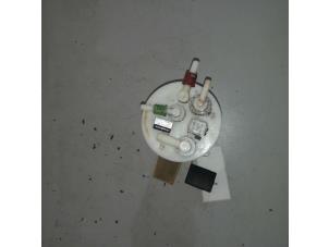 Gebruikte Benzinepomp Suzuki Alto (RF410) 1.1 16V Prijs € 29,99 Margeregeling aangeboden door Yellow Parts