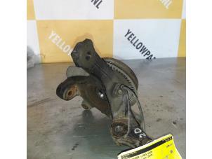 Gebruikte Fusee houder links-voor Suzuki Swift (ZA/ZC/ZD) 1.2 16_ Prijs € 80,00 Margeregeling aangeboden door Yellow Parts