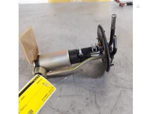 Gebruikte Benzinepomp Suzuki Baleno (GC/GD) 1.6 16V Prijs € 25,00 Margeregeling aangeboden door Yellow Parts