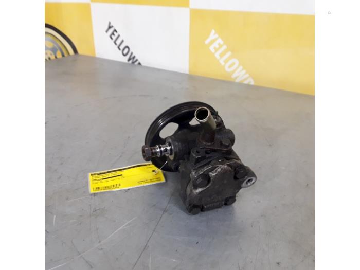 Gebruikte Servopomp Suzuki Swift (SF310/413) 1.3i 16V Prijs € 34,99 Margeregeling aangeboden door Yellow Parts