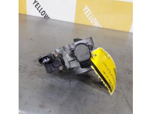 Gebruikte Gasklephuis Suzuki Baleno (GC/GD) 1.6 16V Prijs € 35,00 Margeregeling aangeboden door Yellow Parts