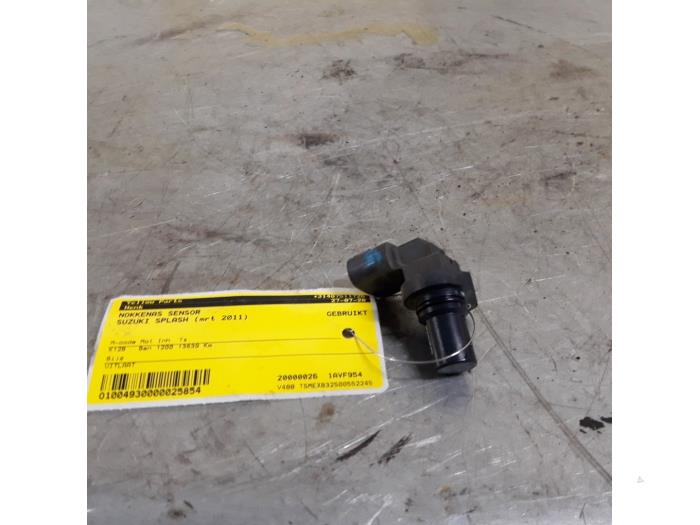 Gebruikte Nokkenas Sensor Suzuki Splash 1.2 VVT 16V Prijs € 40,00 Margeregeling aangeboden door Yellow Parts
