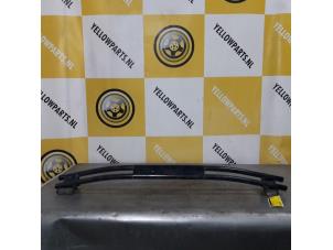 Gebruikte Bumperframe voor Suzuki Swift (ZA/ZC/ZD1/2/3/9) 1.3 VVT 16V Prijs € 35,00 Margeregeling aangeboden door Yellow Parts