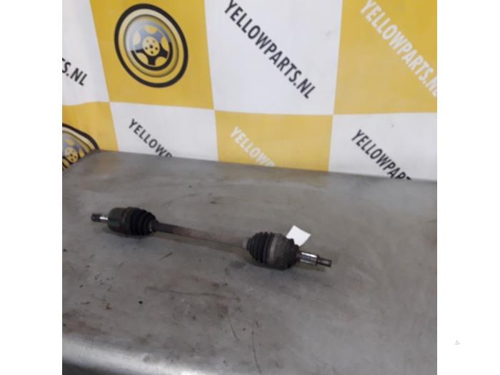 Gebruikte Aandrijfas links-voor Suzuki Swift (ZA/ZC/ZD1/2/3/9) 1.3 VVT 16V Prijs € 44,99 Margeregeling aangeboden door Yellow Parts