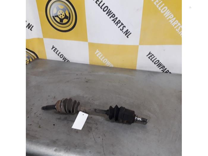 Gebruikte Steekas links-voor Suzuki Swift (SF310/413) 1.3 Prijs € 35,00 Margeregeling aangeboden door Yellow Parts