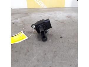 Gebruikte Luchtmassameter Suzuki Grand Vitara II (JT) 2.0 16V Prijs € 45,00 Margeregeling aangeboden door Yellow Parts