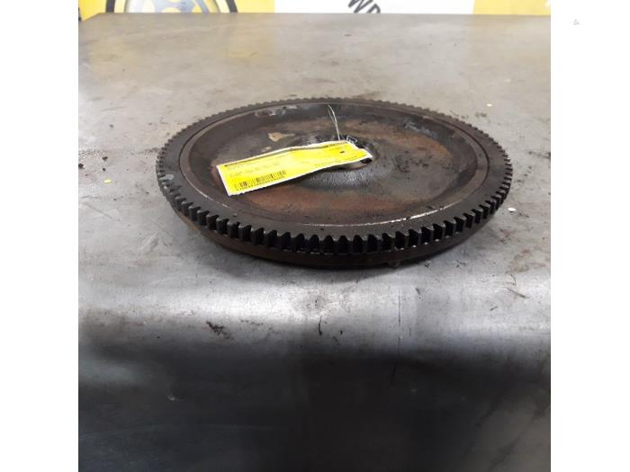 Gebruikte Vliegwiel Suzuki Swift (SF310/413) 1.3i 5-Drs. Prijs € 25,00 Margeregeling aangeboden door Yellow Parts