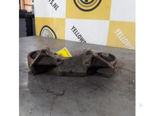 Gebruikte Cardan steun Suzuki Grand Vitara II (JT) 1.9 DDiS Prijs € 34,99 Margeregeling aangeboden door Yellow Parts