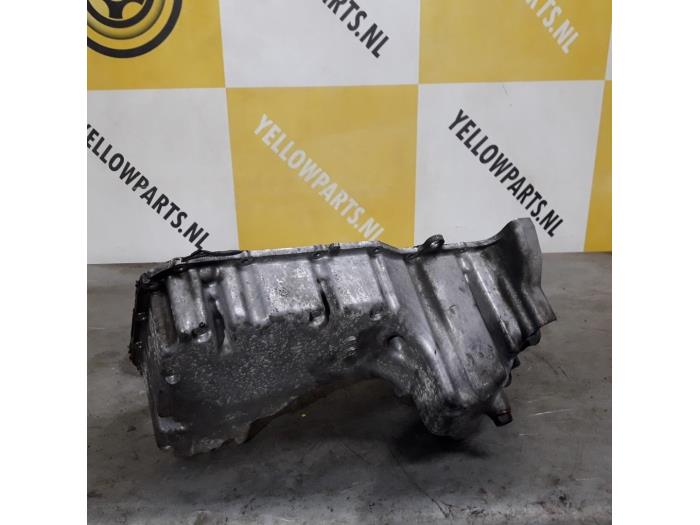 Carterpan van een Suzuki Grand Vitara II (JT) 1.6 16V 2010