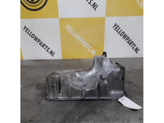 Carterpan van een Suzuki Grand Vitara II (JT) 1.6 16V 2010