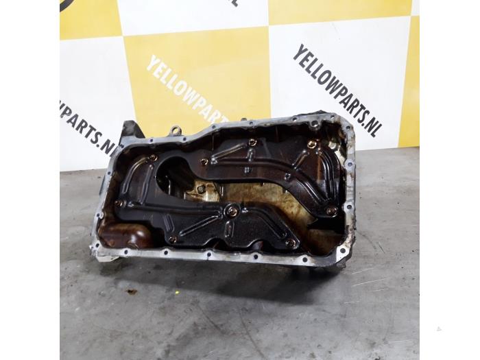 Carterpan van een Suzuki Grand Vitara II (JT) 1.6 16V 2010