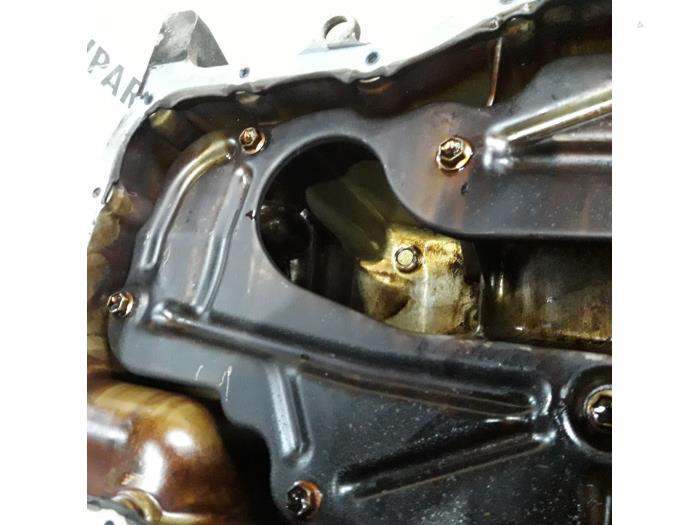 Carterpan van een Suzuki Grand Vitara II (JT) 1.6 16V 2010