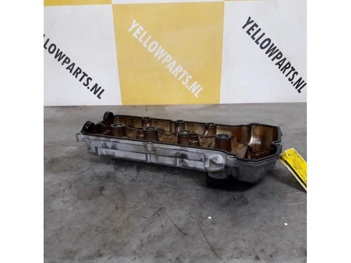 Gebruikte Kleppendeksel Suzuki Grand Vitara II (JT) 1.6 16V Prijs € 49,95 Margeregeling aangeboden door Yellow Parts