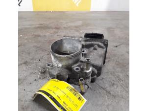 Gebruikte Gasklephuis Suzuki Grand Vitara II (JT) 2.0 16V Prijs € 85,00 Margeregeling aangeboden door Yellow Parts
