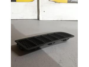 Gebruikte Spoiler voorbumper Suzuki Vitara (LY/MY) 1.4 S Turbo 16V Prijs € 8,90 Margeregeling aangeboden door Yellow Parts