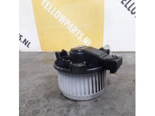 Gebruikte Chaufage Ventilatiemotor Suzuki Swift (ZA/ZC/ZD) 1.2 16_ Prijs € 34,99 Margeregeling aangeboden door Yellow Parts